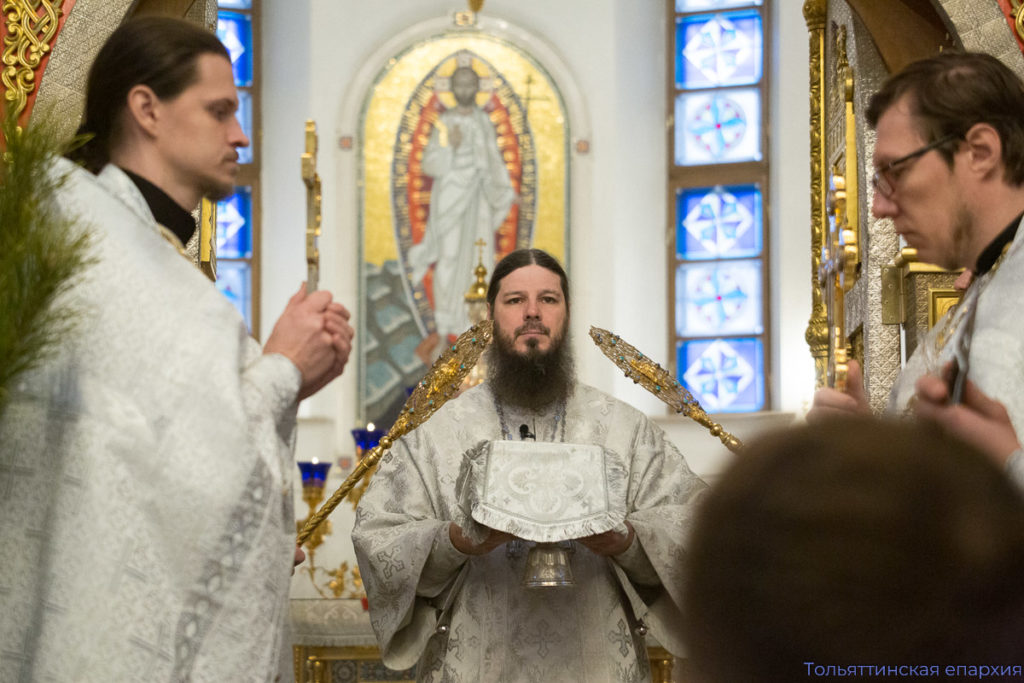 Богослужение в Рождественский сочельник