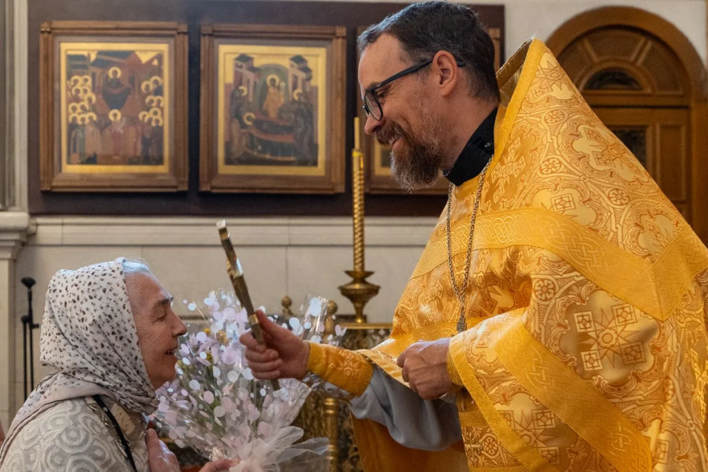 В Преображенском соборе поздравили с 80-летием многолетнюю труженицу храма Лидию Петровну Фаюстову