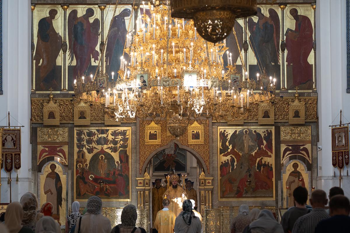 Канун Недели 6-й по Пятидесятнице, памяти первоверховных апостолов Петра и Павла