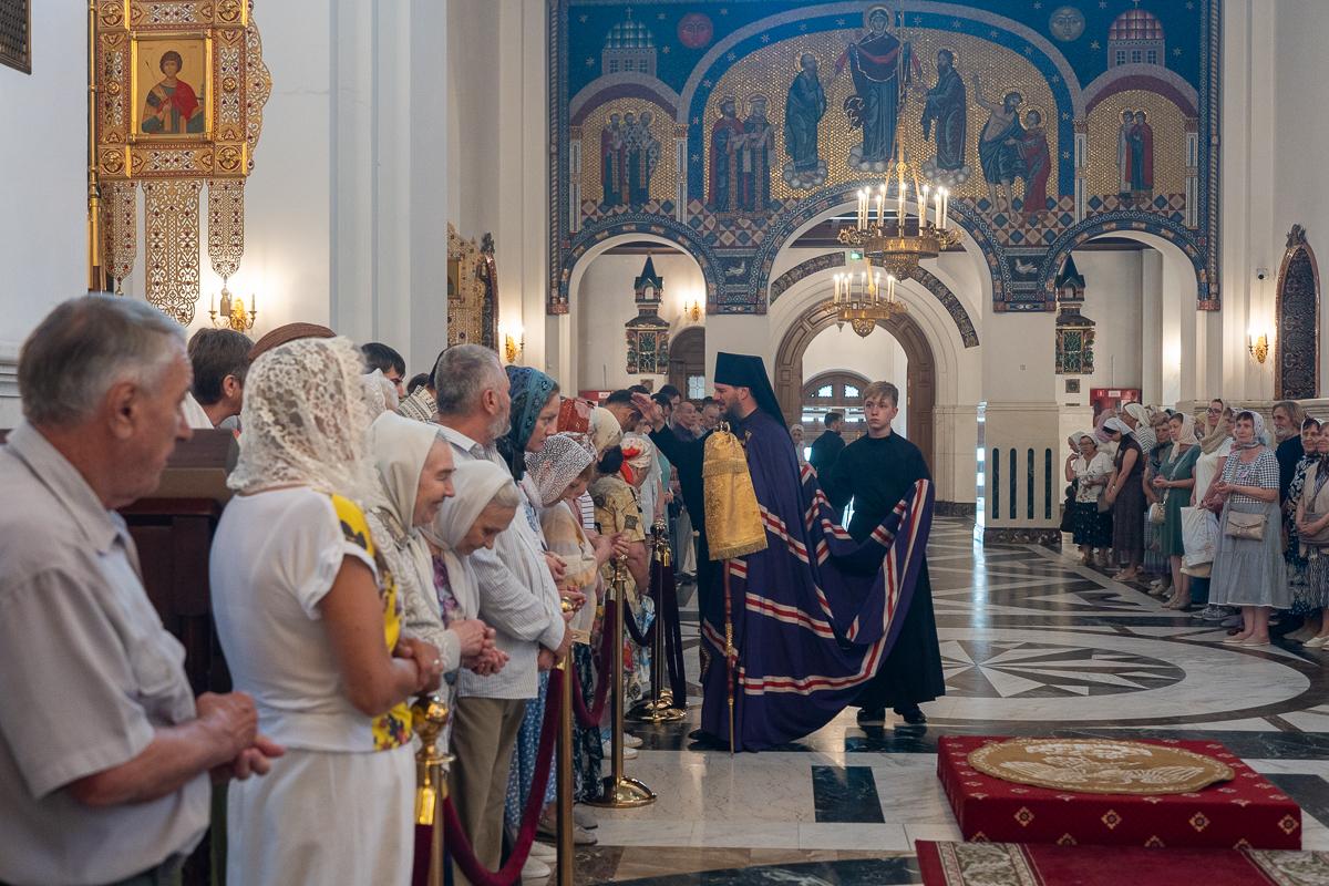Канун Недели 6-й по Пятидесятнице, памяти первоверховных апостолов Петра и Павла