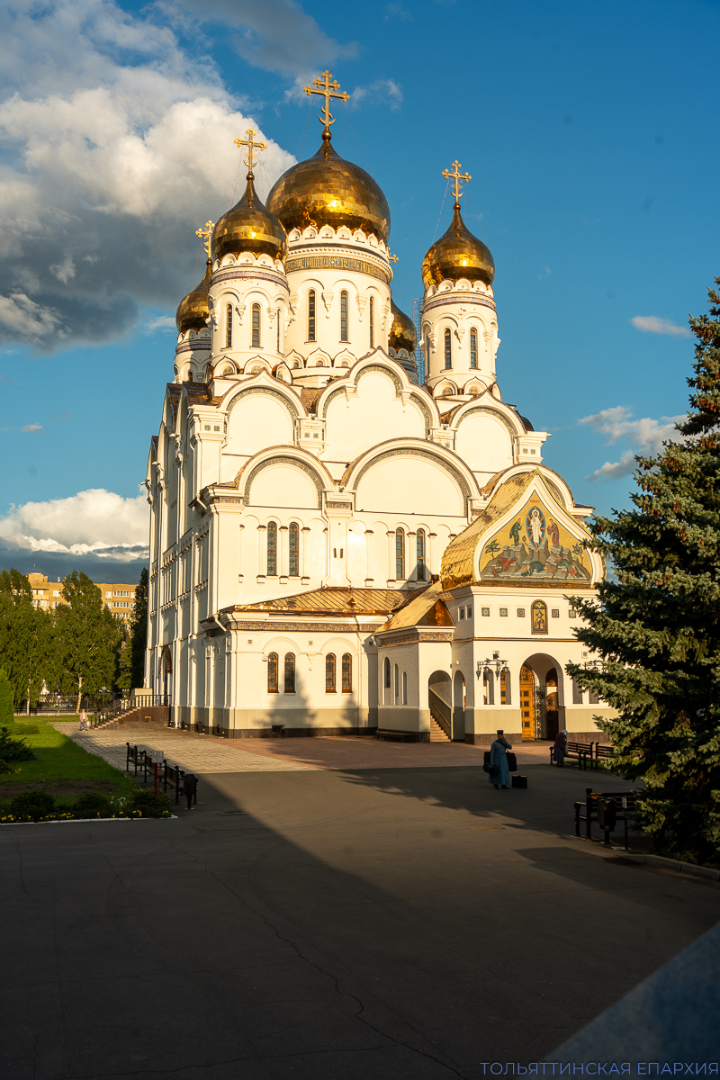 Канун празднования Происхождения Честных Древ Животворящего Креста Господня