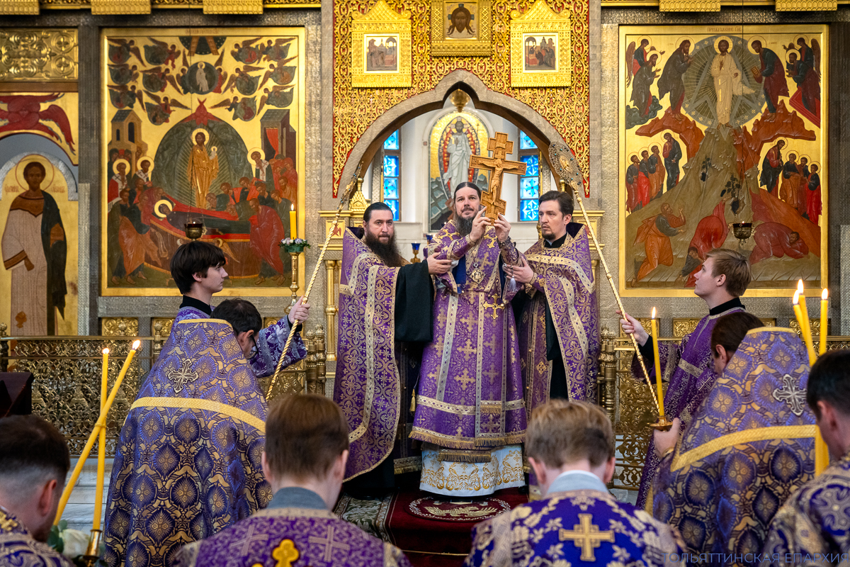 Канун празднования Происхождения Честных Древ Животворящего Креста Господня