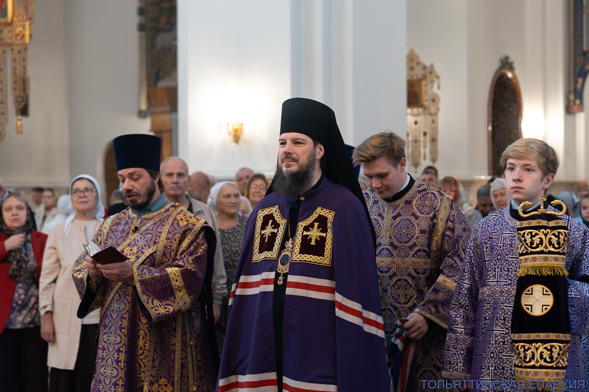 Неделя 16-я по Пятидесятнице, Воздвижение Креста Господня